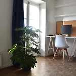 Studio Apart For 4 In Le Marais